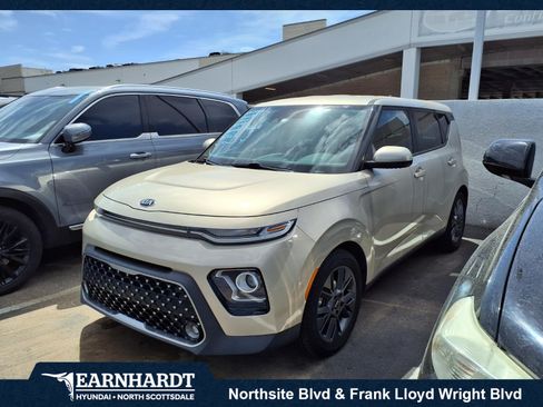 Used 2020 Kia Soul EX FWD image 1