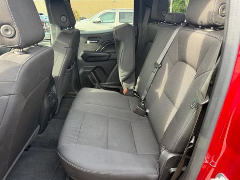 Used 2023 Chevrolet Colorado LT RWD image 10