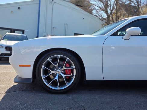 Used 2022 Dodge Challenger GT image 10