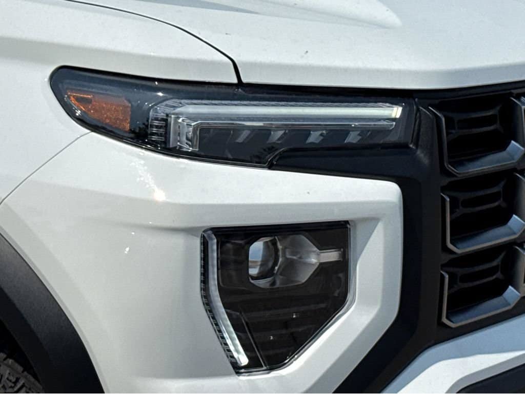 New 2026 GMC Canyon AT4 AWD/4WD image 19