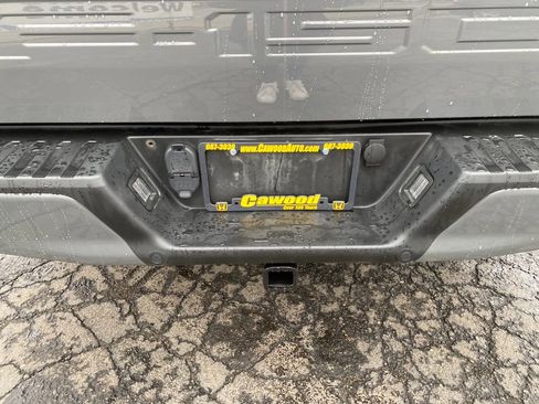 Used 2018 Ford F150 XLT w/ Equipment Group 302A Luxury image 4