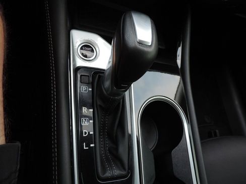 Used 2024 Nissan Altima 2.5 SV w/ SV Premium Package image 24