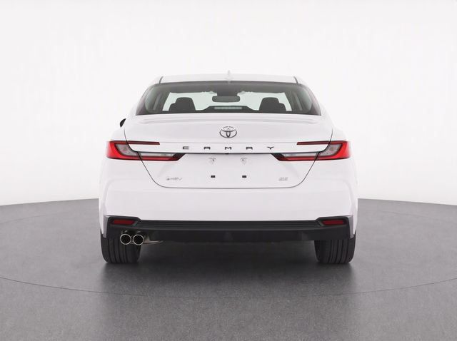 Used 2025 Toyota Camry SE FWD image 3