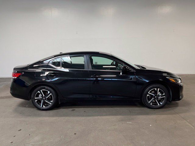 Used 2025 Nissan Sentra SV FWD image 2