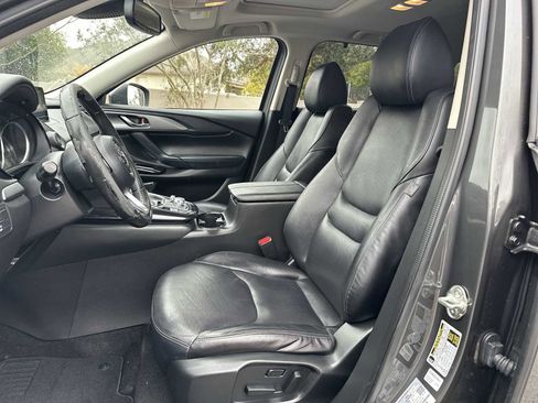 Used 2018 MAZDA CX-9 Touring w/ Touring Premium Package image 15