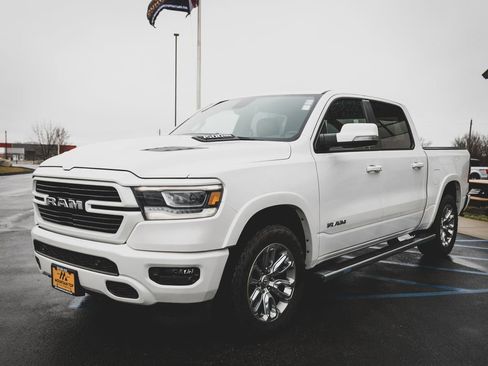 Used 2019 RAM 1500 Laramie w/ Sport Appearance Package image 9