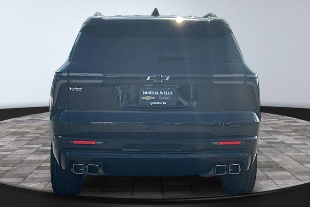 Used 2025 Chevrolet Traverse RS w/ LPO, Floor Liner Package FWD image 5