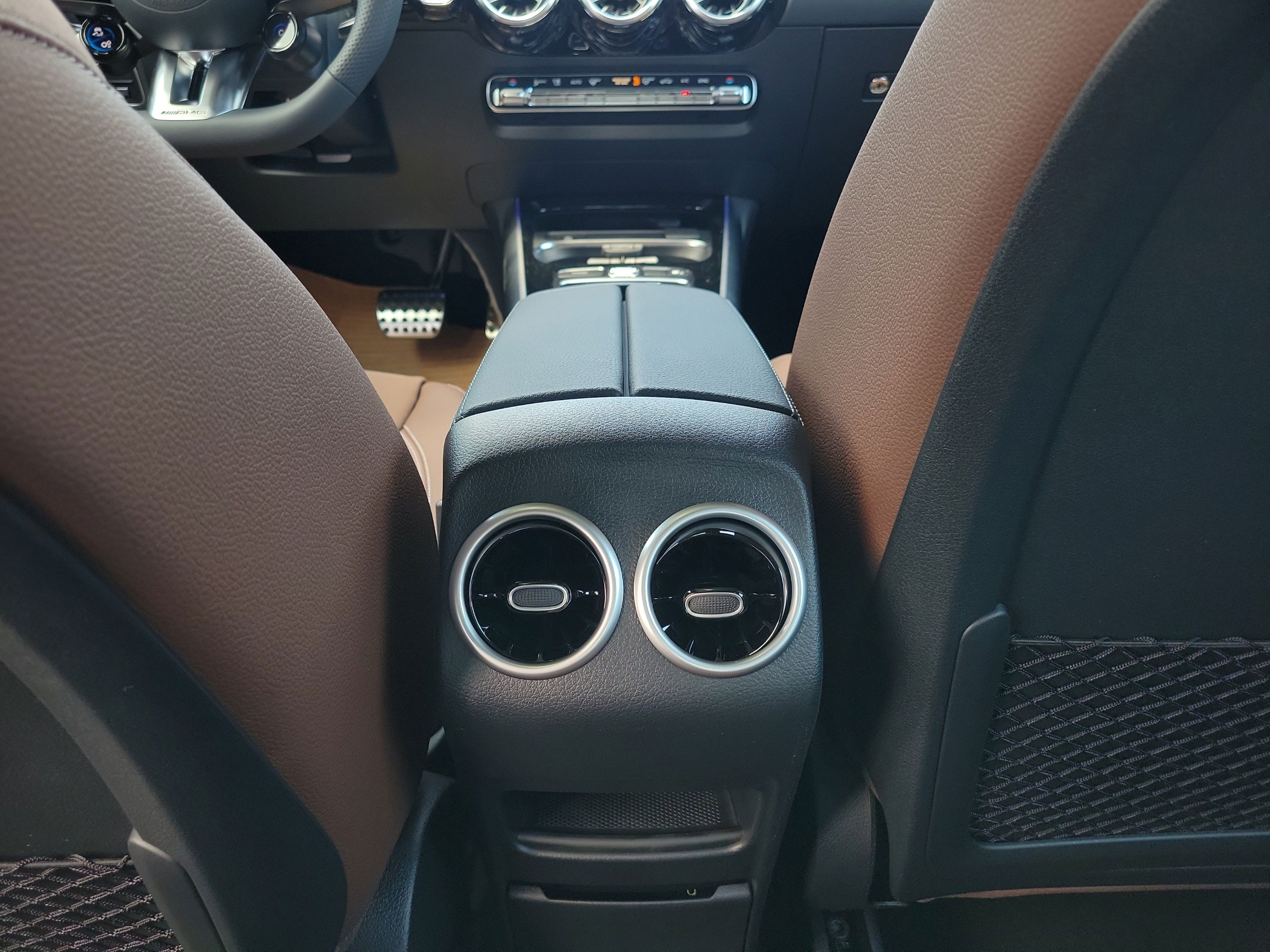 New 2026 Mercedes-Benz GLA 35 AMG 4MATIC image 11