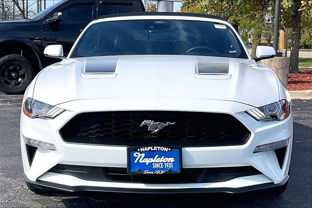 Used 2022 Ford Mustang Premium RWD image 3
