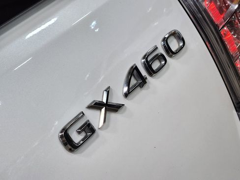 Used 2023 Lexus GX 460 Premium w/ Premium Package image 25