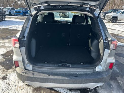 Used 2022 Ford Escape SE w/ Cold Weather Package image 15