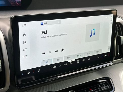 Certified 2025 Ford Expedition Active AWD/4WD image 19