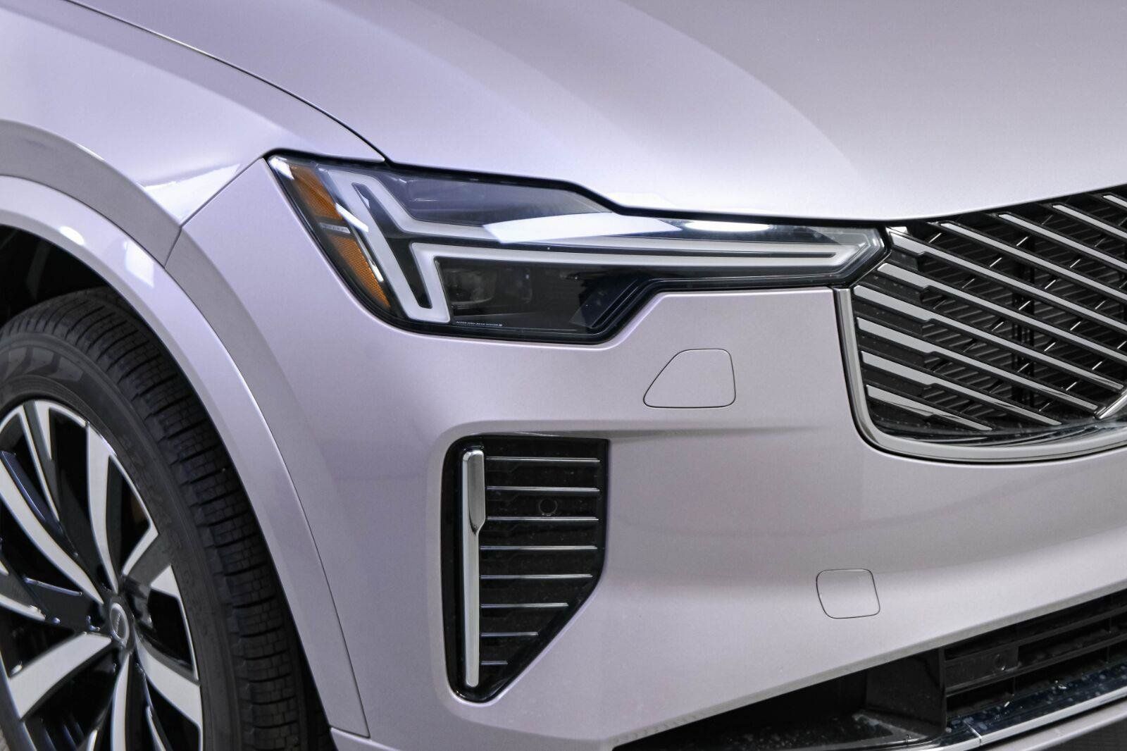 New 2026 Volvo XC90 T8 Core w/ Protection Package Premier AWD/4WD image 36