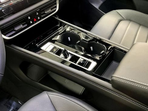 New 2026 Volkswagen Atlas Cross Sport SEL image 10