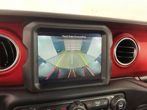 Used 2019 Jeep Wrangler Unlimited Rubicon w/ Uconnect 4C Nav & Sound Group image 20