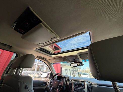 Used 2015 Chevrolet Suburban LT image 21