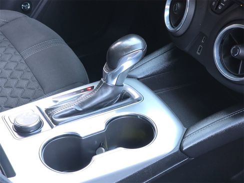 Used 2019 Chevrolet Blazer LT image 18