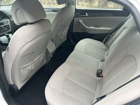 Used 2017 Hyundai Sonata SE FWD image 14