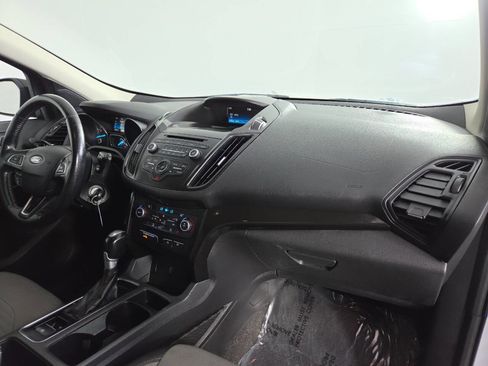 Used 2018 Ford Escape SE w/ SE Sport Appearance Package FWD image 33