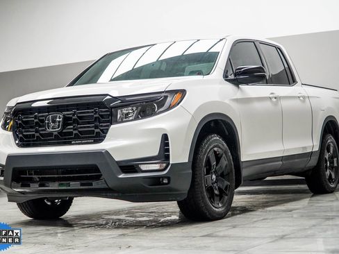 Used 2025 Honda Ridgeline Black Edition image 8
