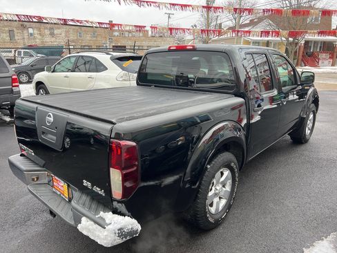 Used 2010 Nissan Frontier SE image 5