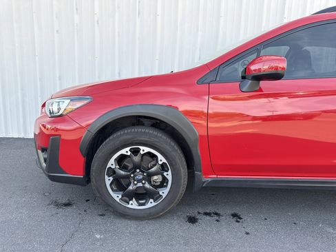 Used 2021 Subaru Crosstrek 2.0i Premium image 4