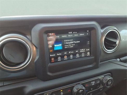 Used 2018 Jeep Wrangler Unlimited Sahara w/ Cold Weather Group image 17