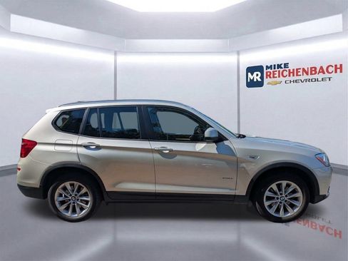 Used 2017 BMW X3 xDrive28i AWD/4WD image 3