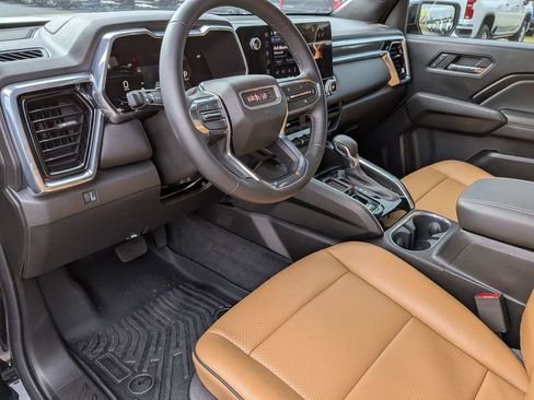 Used 2024 GMC Canyon Elevation w/ Convenience Package image 17