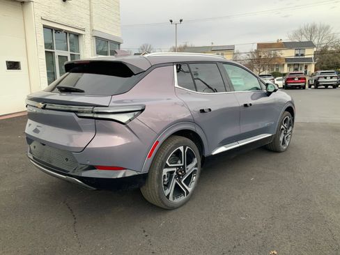 New 2026 Chevrolet Equinox EV LT image 7