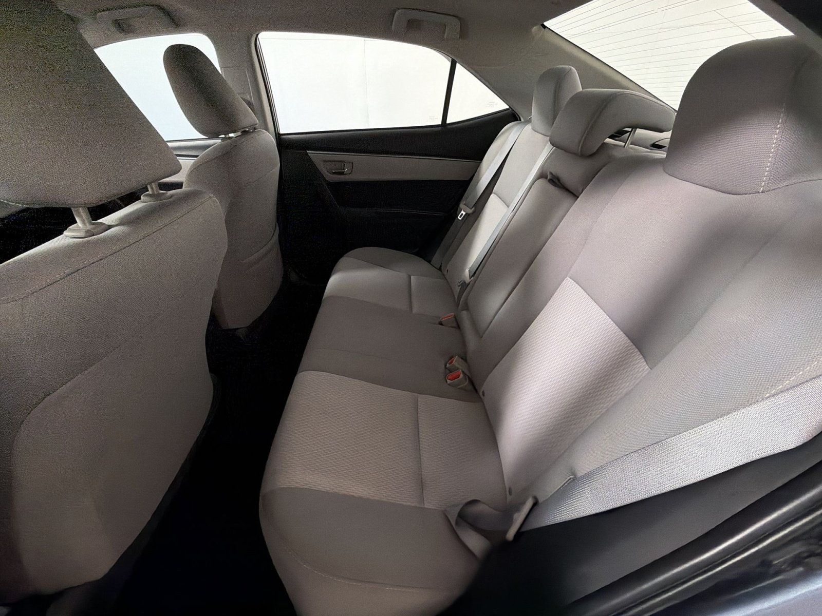 Used 2015 Toyota Corolla LE FWD image 22