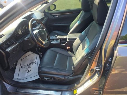 Used 2015 Lexus ES 350 w/ Premium Package FWD image 11