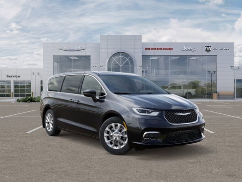 New 2026 Chrysler Pacifica Select image 5