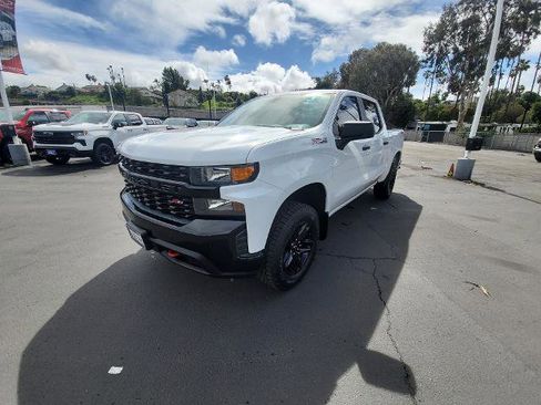 Used 2020 Chevrolet Silverado 1500 Custom Trail Boss w/ Custom Convenience Package image 4