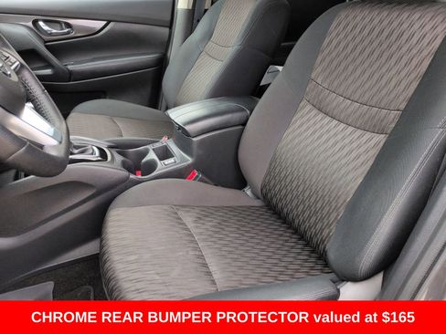 Used 2020 Nissan Rogue SV image 27