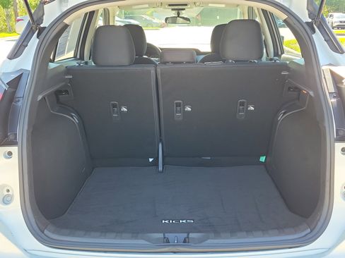 Certified 2023 Nissan Kicks SV FWD image 12
