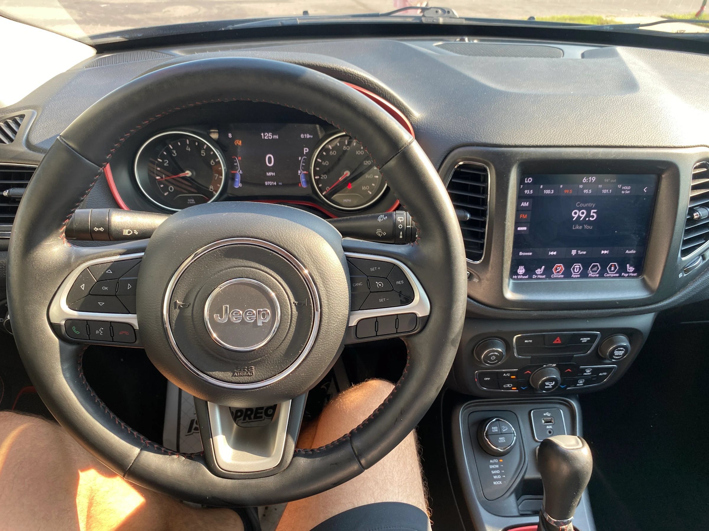 Used 2018 Jeep Compass Trailhawk w/ Cold Weather Group AWD/4WD image 13