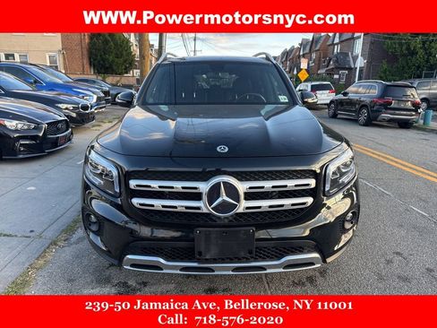 Used 2021 Mercedes-Benz GLB 250 4MATIC w/ Premium Package image 8