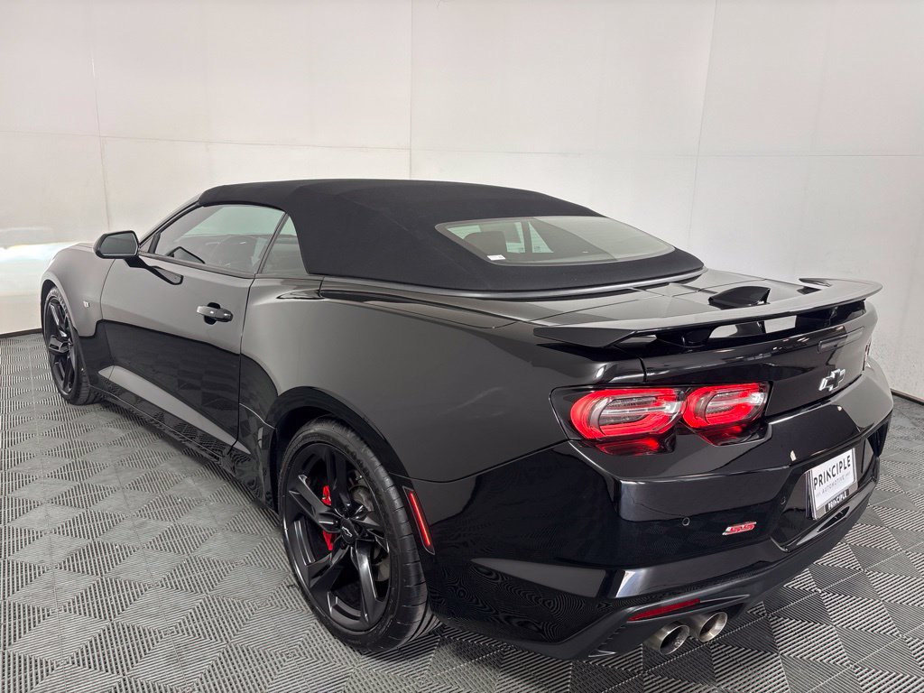 Used 2020 Chevrolet Camaro SS RWD image 7