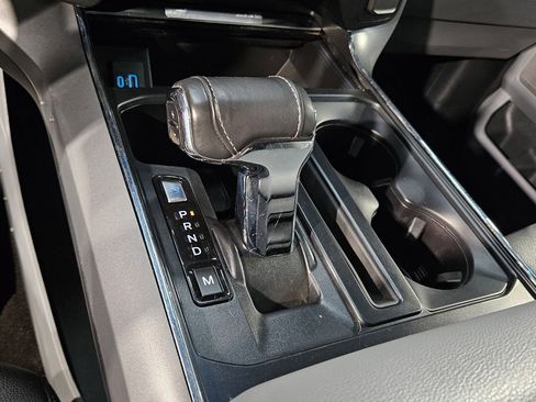 Used 2022 Ford F150 Lariat w/ Equipment Group 501A Mid image 32