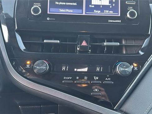 Used 2024 Toyota Camry LE image 17