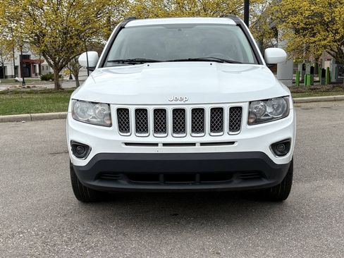 Used 2017 Jeep Compass High Altitude AWD/4WD image 4