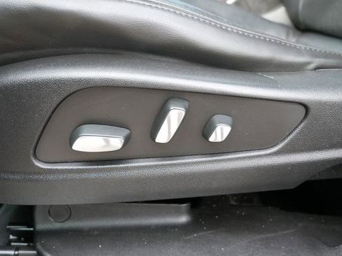 Used 2017 Cadillac XT5 Luxury w/ Driver Awareness Package image 13