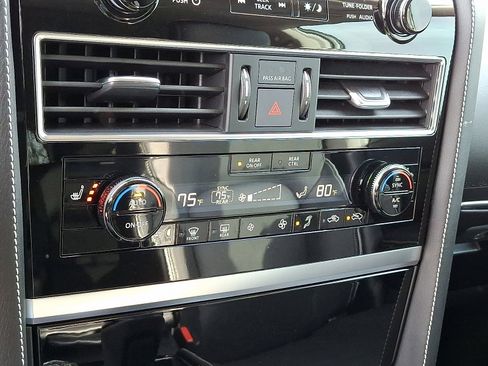 Certified 2024 INFINITI QX80 Premium Select w/ Cargo Package image 17