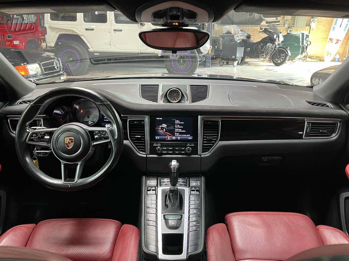 Used 2017 Porsche Macan S AWD/4WD image 9