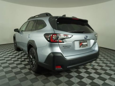 Certified 2025 Subaru Outback Onyx Edition AWD/4WD image 5