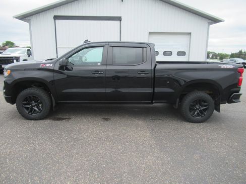 Used 2022 Chevrolet Silverado 1500 LT Trail Boss w/ Convenience Package II AWD/4WD image 8