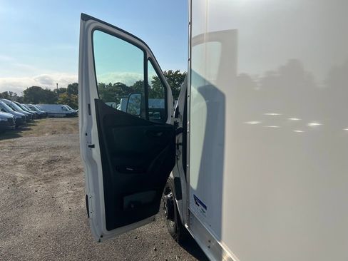 Used 2024 Mercedes-Benz Sprinter 4500 image 13