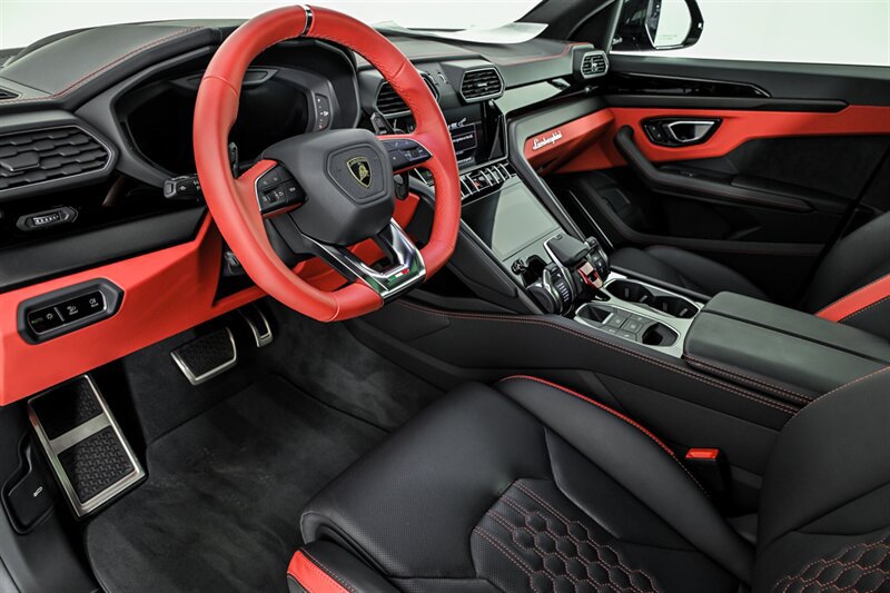 Used 2023 Lamborghini Urus S AWD/4WD image 25