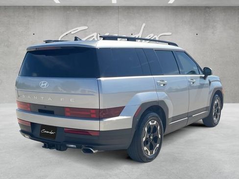 Used 2025 Hyundai Santa Fe SEL FWD image 16